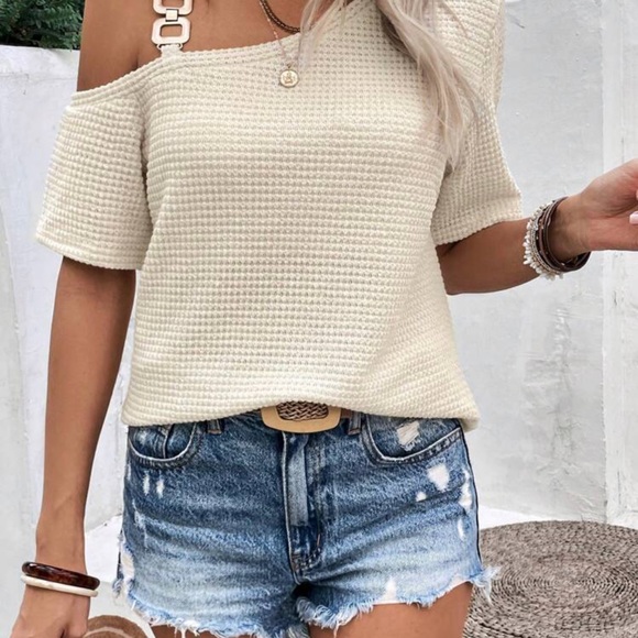 Chain Detail Asymmetrical Neck Waffle Knit Tee *NEW* - Picture 4 of 8